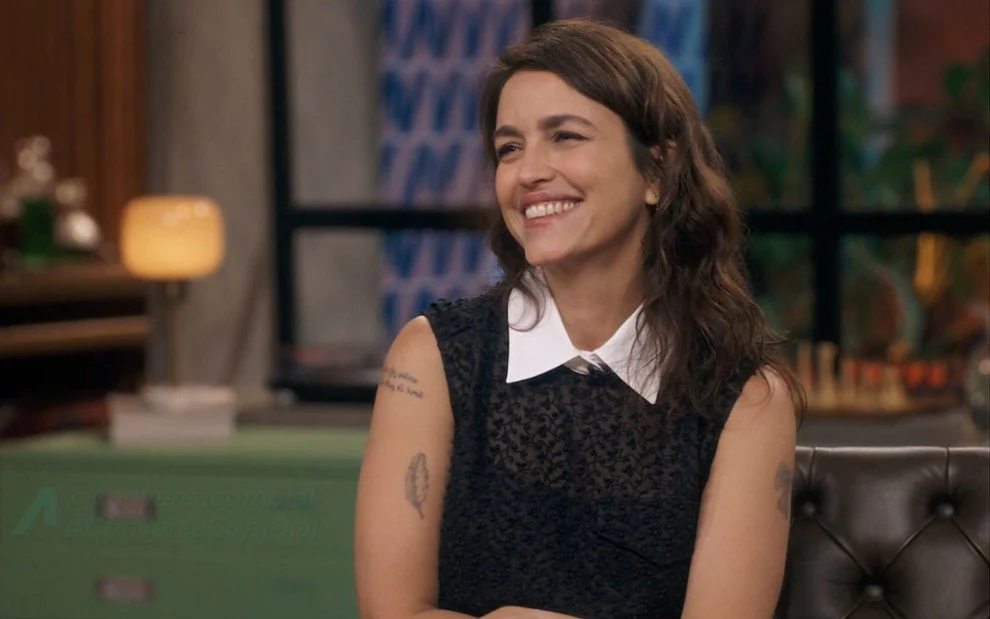 manuela dias conversa com bial globo fixed large