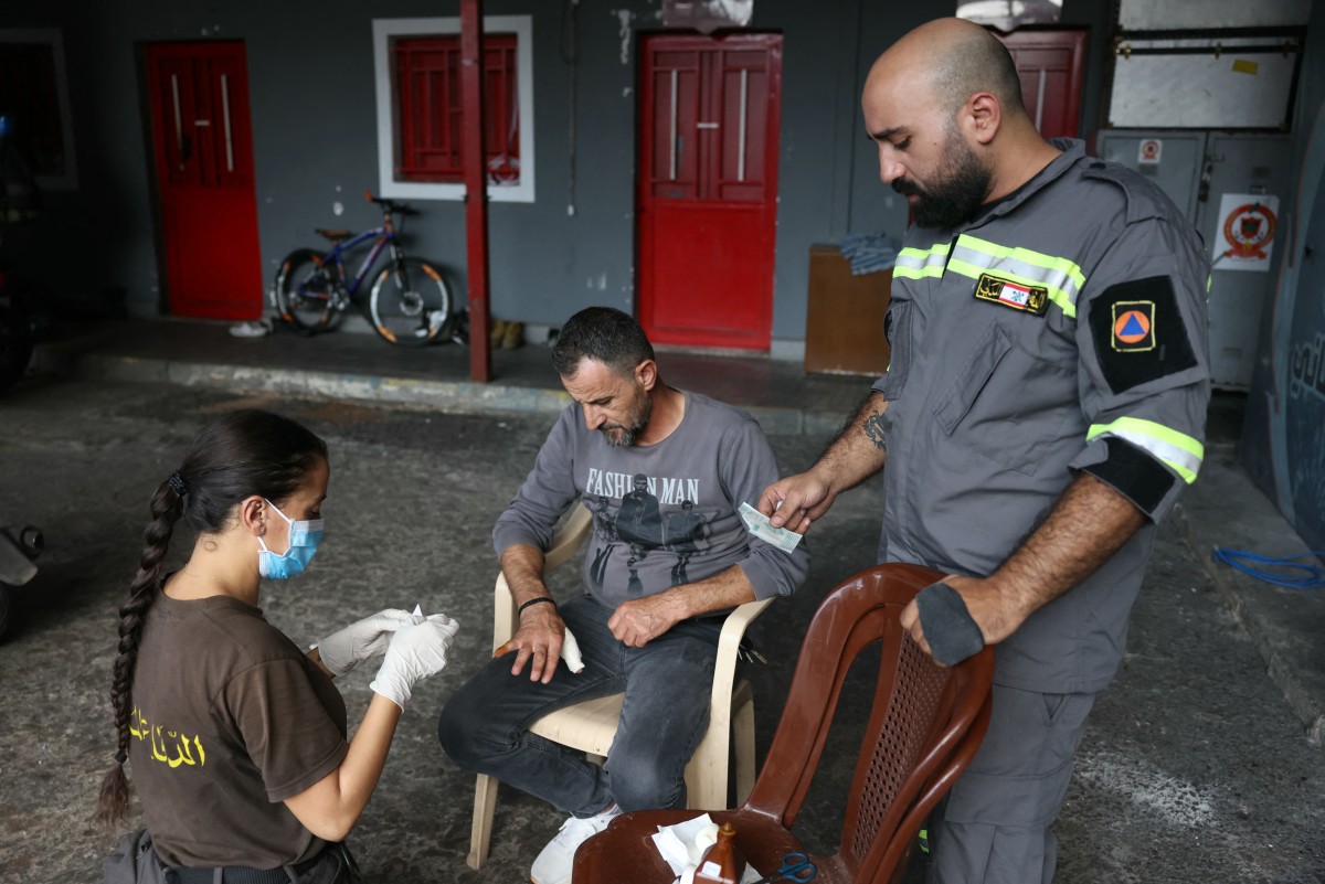 lebanon israel palestinian conflict rescuers