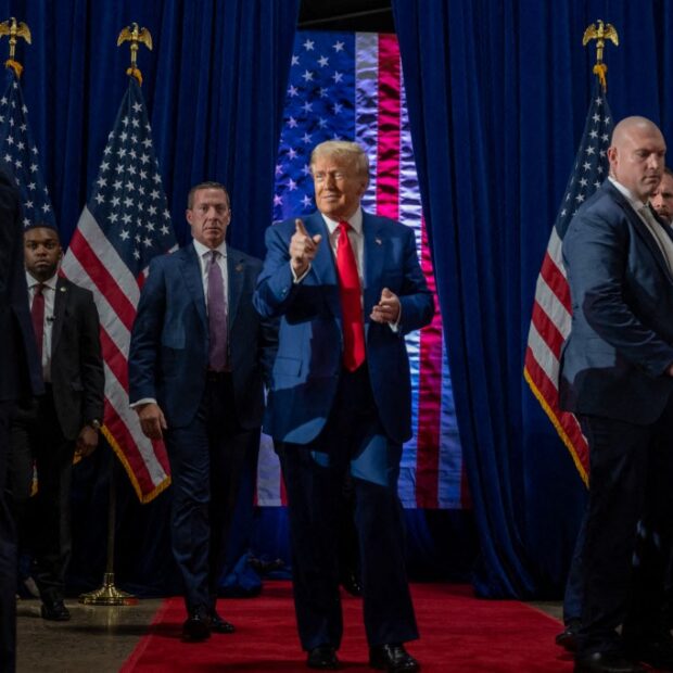 donald trump holds campaign town hall in eastern pennsylvania