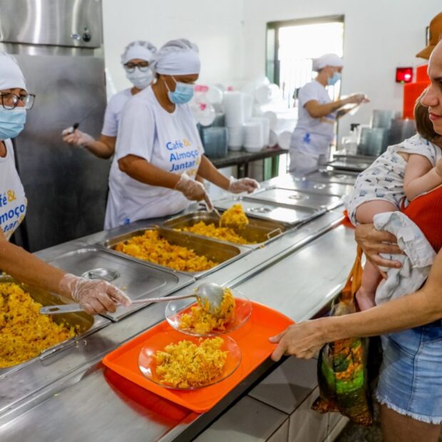 ação de educação alimentar e nutricional celebra dia mundial da alimentação nos restaurantes comunitários