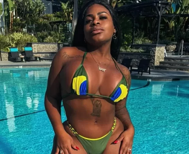 jojo todynho posa de biquini nas redes sociais 1726932519843 v2 900x506.jpg (1)