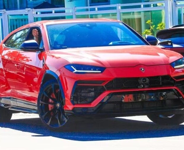 xama posa com lamborghini urus 1716400348214 v2 900x506