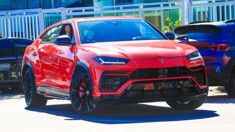 xama posa com lamborghini urus 1716400348214 v2 900x506