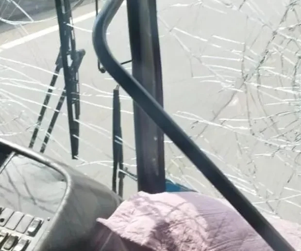 gahq5moxuaaoqne aspect ratio 512 320