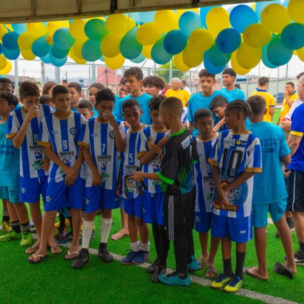 campo sintético de são sebastião é entregue à população