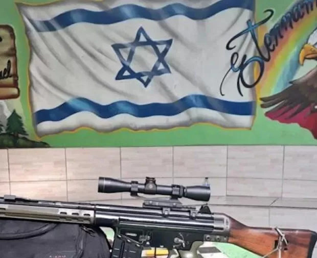 o narcopentecostalismo se utiliza de simbologia judaico crista para transformar crimes em atos de uma guerra santa 1710015625308 v2 900x506.jpg