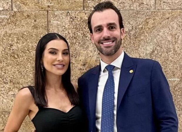 cintia advogada manssur widelg