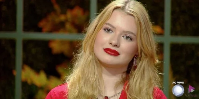 julia simoura em a fazenda 16 696x348