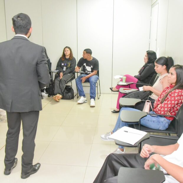 jovens aprendizes do igesdf encerram contratos e são orientados para novos desafios