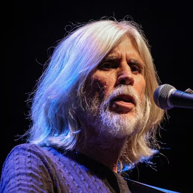 oswaldo montenegro durante show no vivo rio parte da turne 50 anos de estrada 1722803596839 v2 1x1