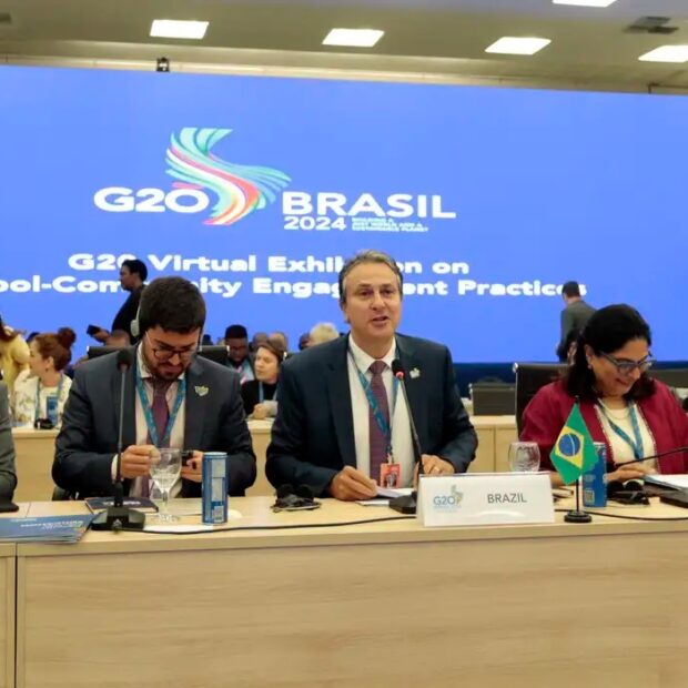 ministro da educaçao