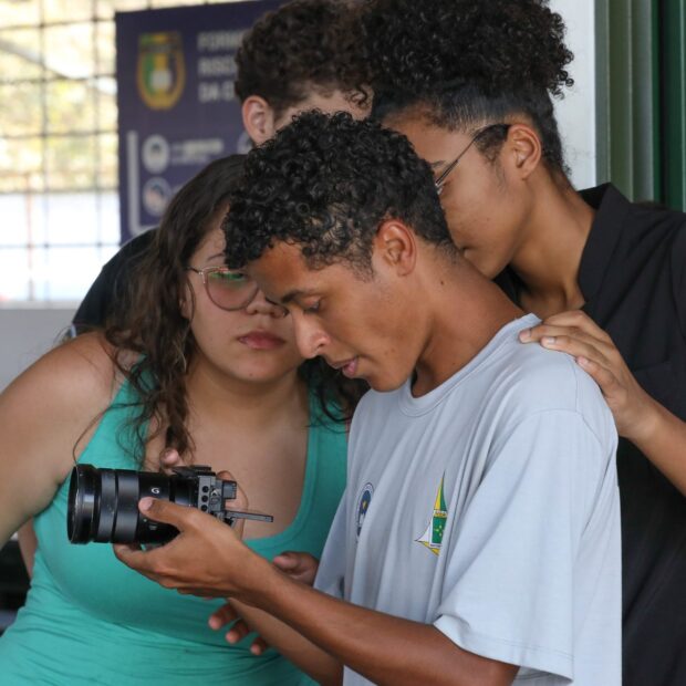 alunos escola pública