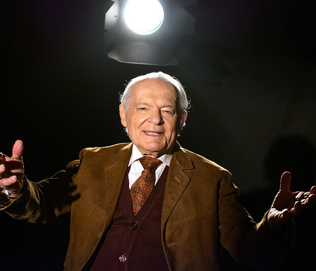 Othon Bastos em 'Não me entrego, não!'. Crédito: Beti Niemeyer