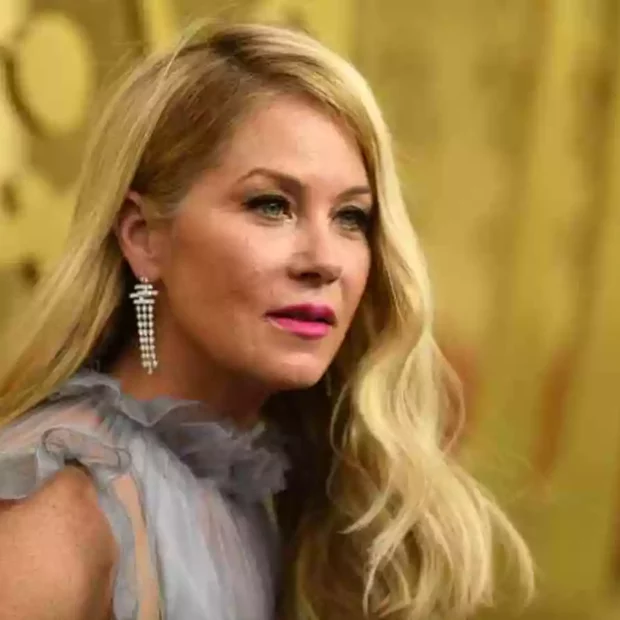 a atriz christina applegate 1 25311