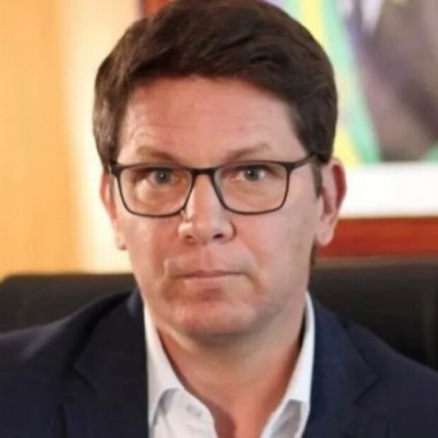 mario frias internacao 6424