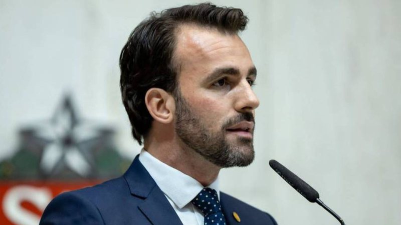 lucas bove acusacao widelg