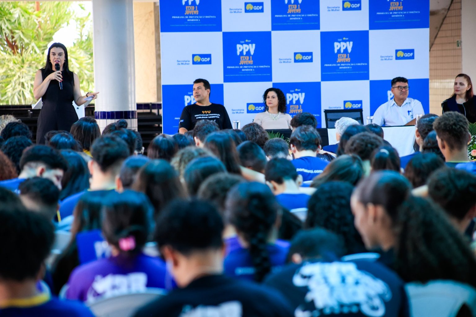 alunos de samambaia são capacitados para atuar no combate à violência contra a mulher