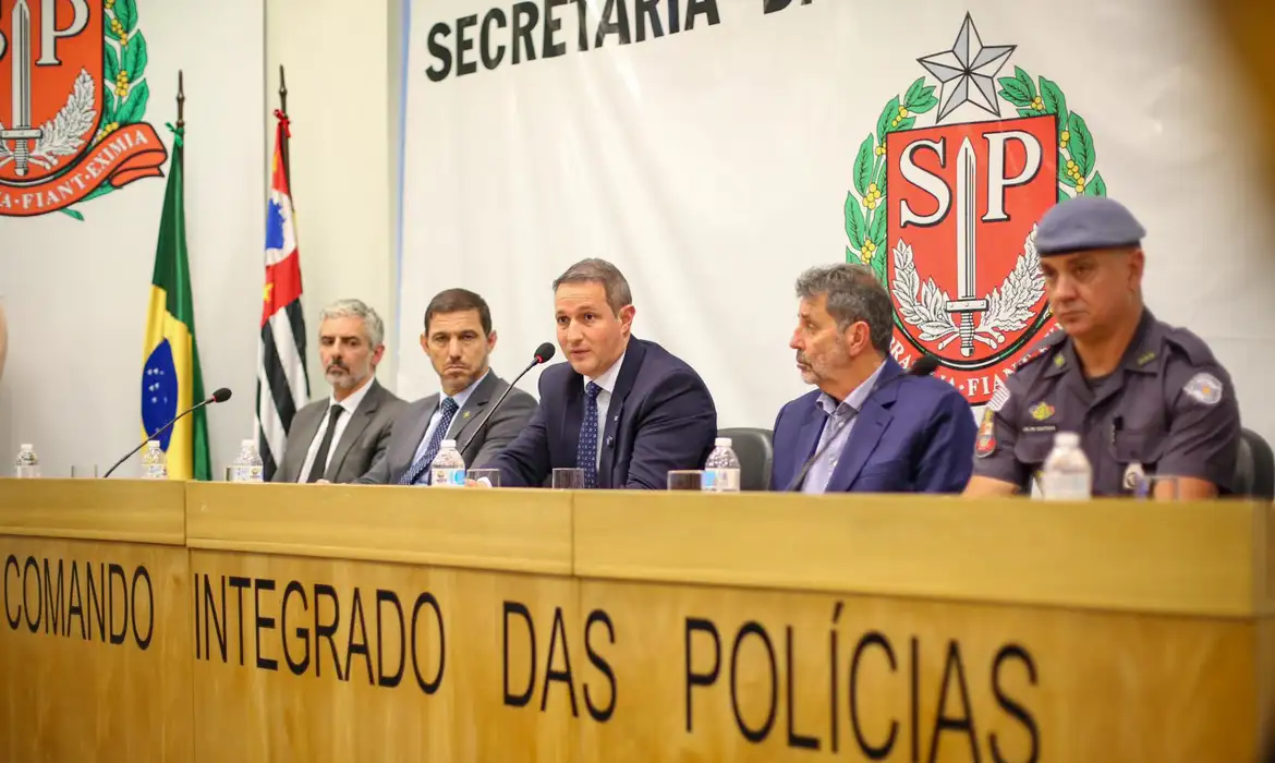 coletiva de imprensa assassinato no aeroporto 2 1536x1024