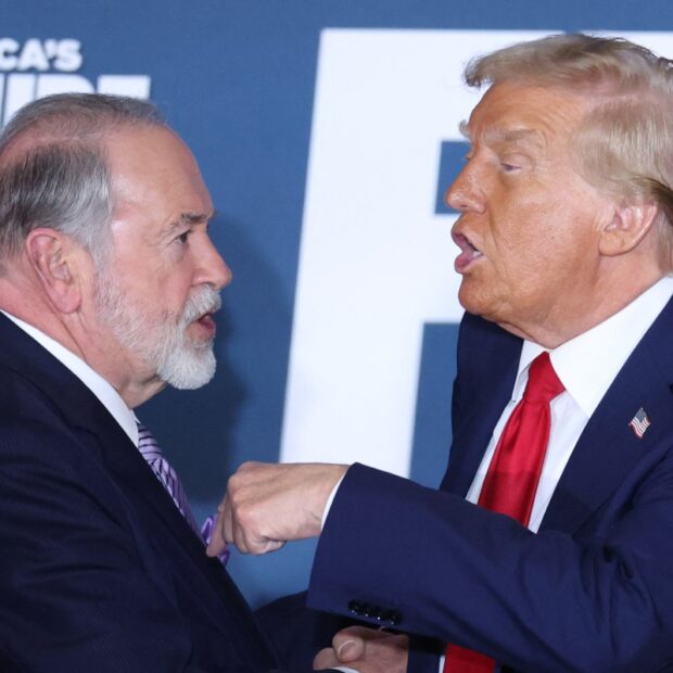 files us politics trump huckabee