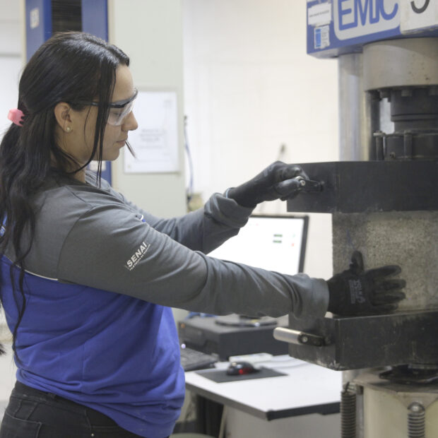 senai victorhugopessoa laboratório de metrologia do instituto senai de tecnologia em construção civil do df (istcc df), localizado no senai taguatinga2