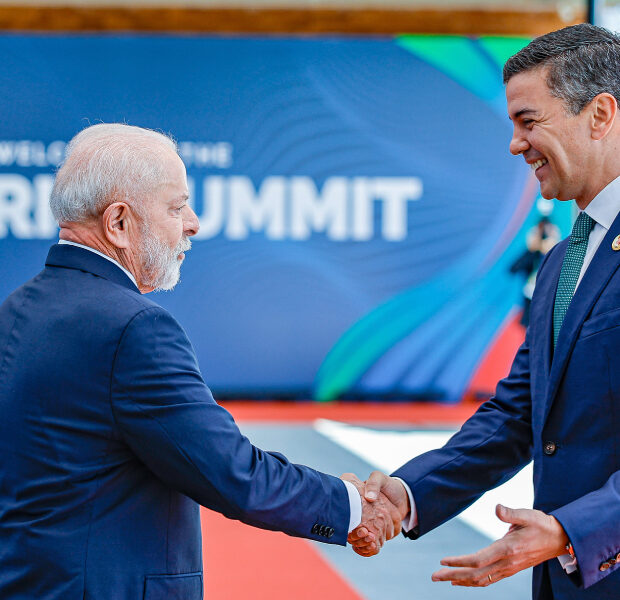 lula recebe o primeiro ministro da espanha pedro sánchez, durante cumprimentos aos líderes do g20