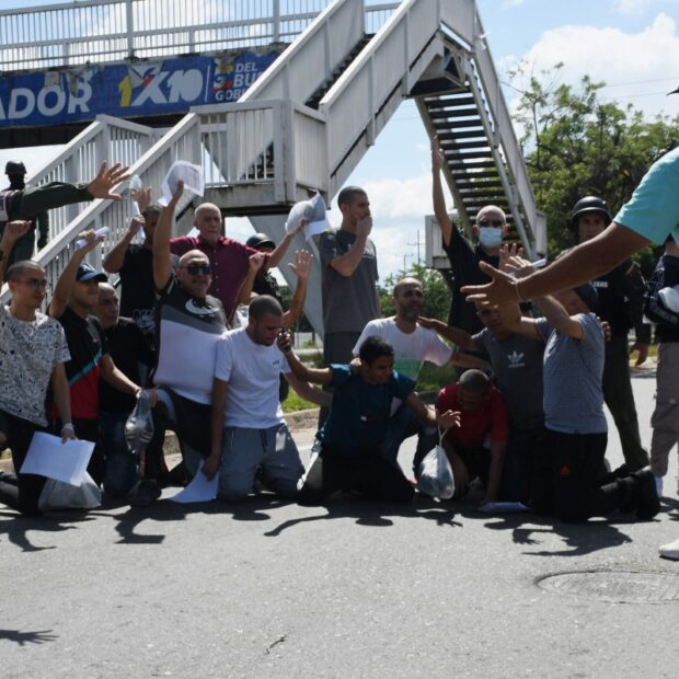 venezuela politics demonstrators release
