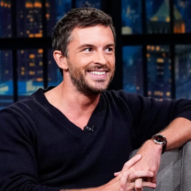 240829 jonathan bailey vl 445p 8c646f