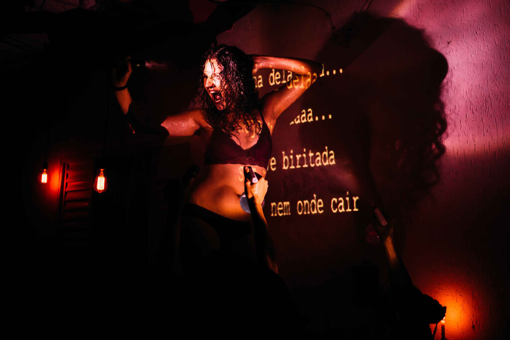 Espetáculo Isto também passará. Crédito: Thaís Mallon