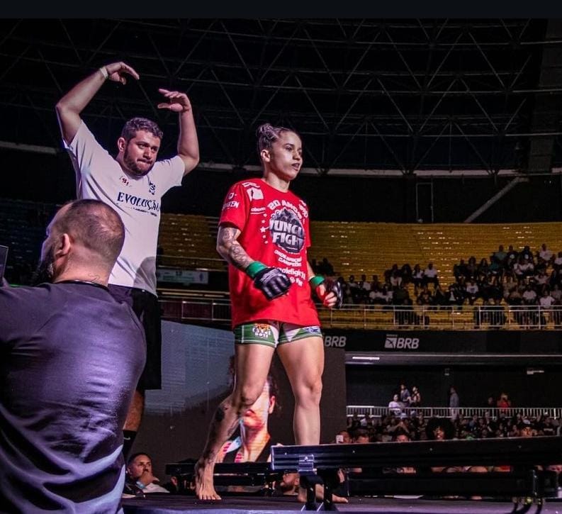 92cc27a6 ee27 4bb4 9a88 33cec30abde9