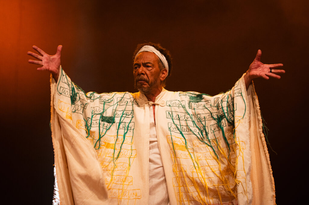 Adyr Assumpção em Leão Rosário. Crédito: Pablo Bernardo