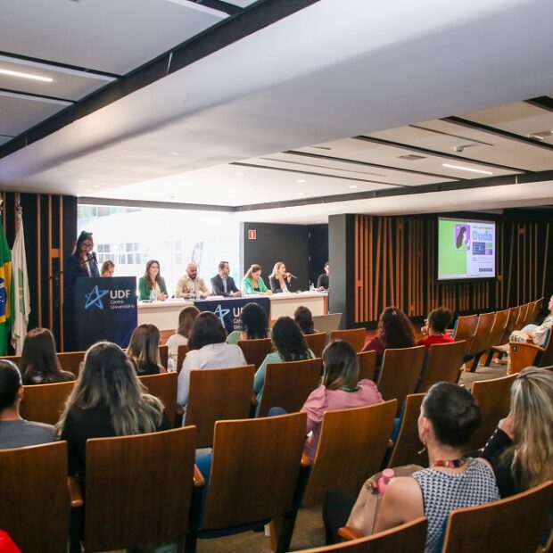 secretaria de saúde e escola de governo
