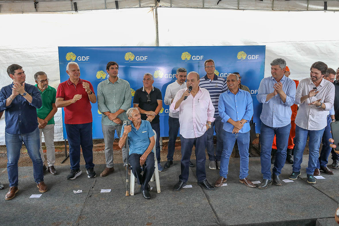 dentro foto renato alves