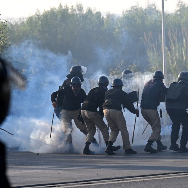pakistan politics protest khan