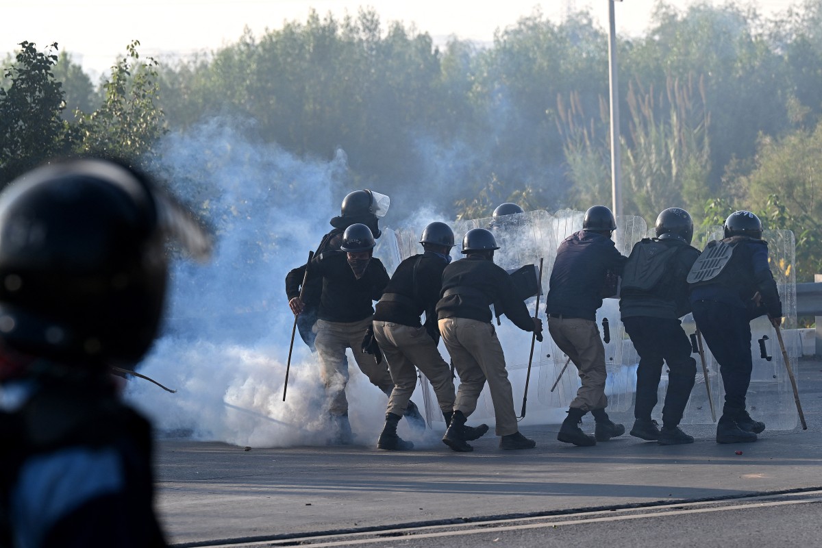 pakistan politics protest khan