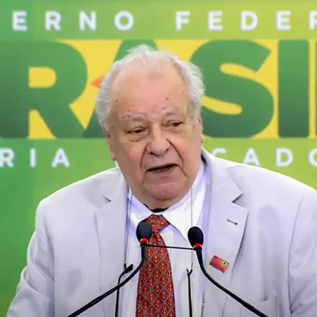 cientista rogerio cerqueira leite