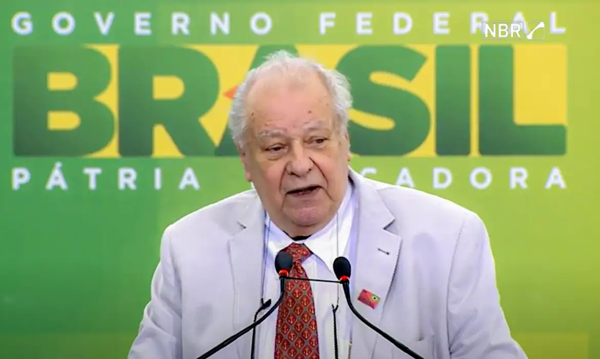 cientista rogerio cerqueira leite