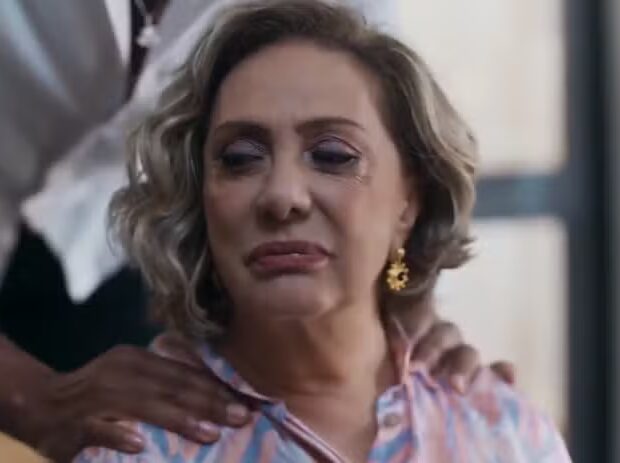 A mulher descobrirá que Marlene não é a verdadeira mãe da garota.