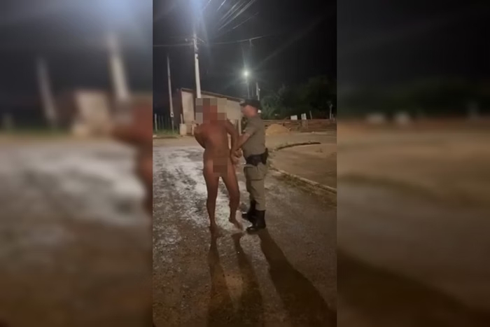 homem pelado aborgadem