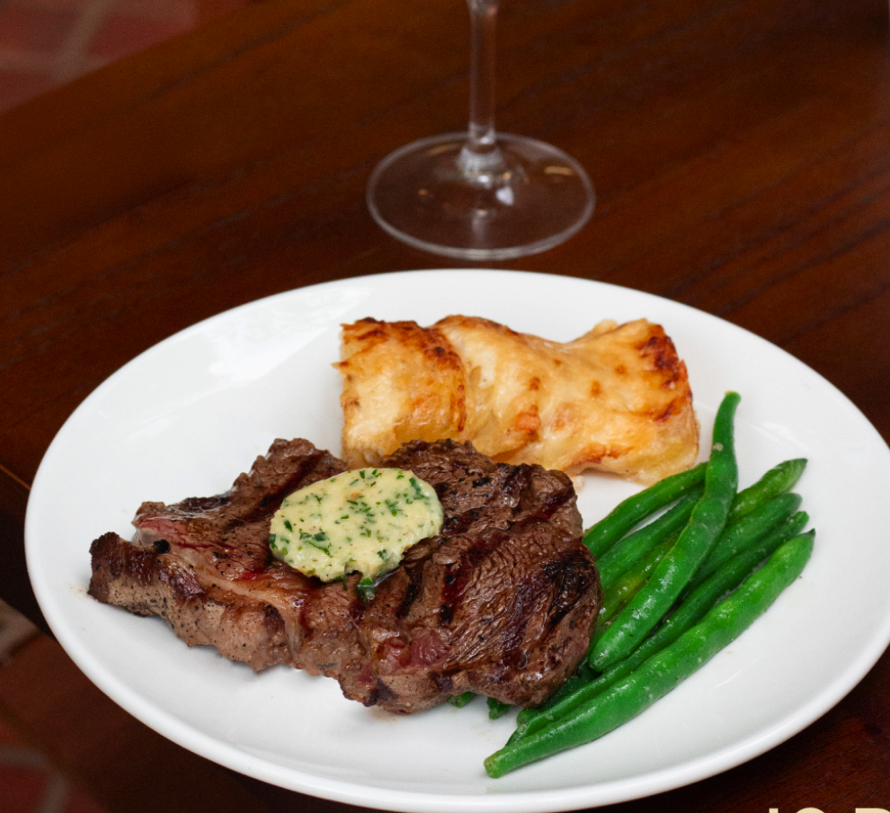 Contrafilé na manteiga de ervas, da La Boulangerie. Crédito: Stephane Paula.