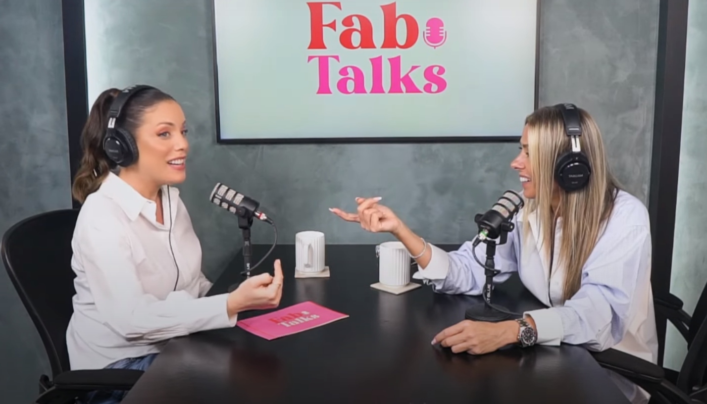 Fabiana Justus lamenta falta de destaque para Adriane Galisteu na série Senna e defende importância da apresentadora na vida do piloto.