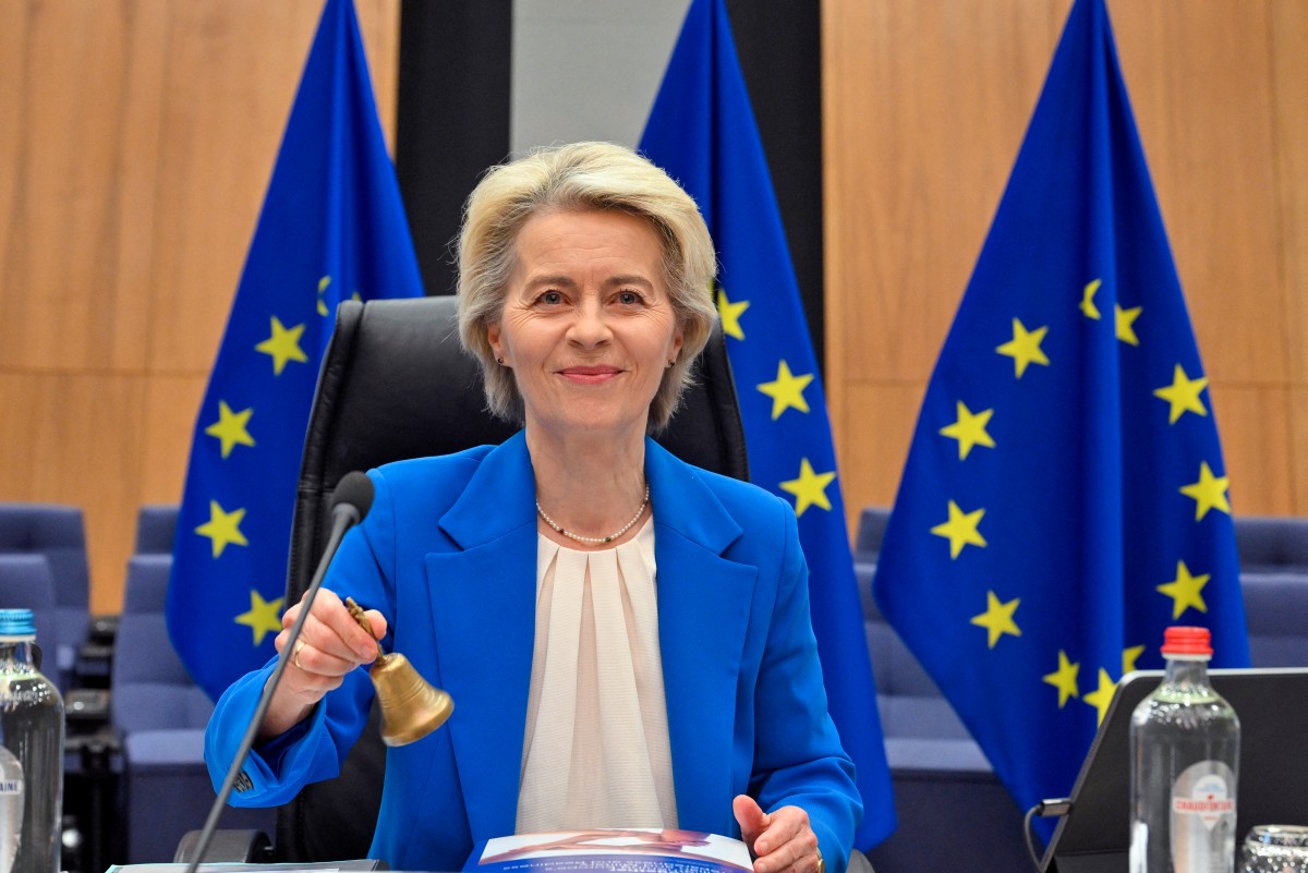 first meeting of the new college of commissioners of the european union