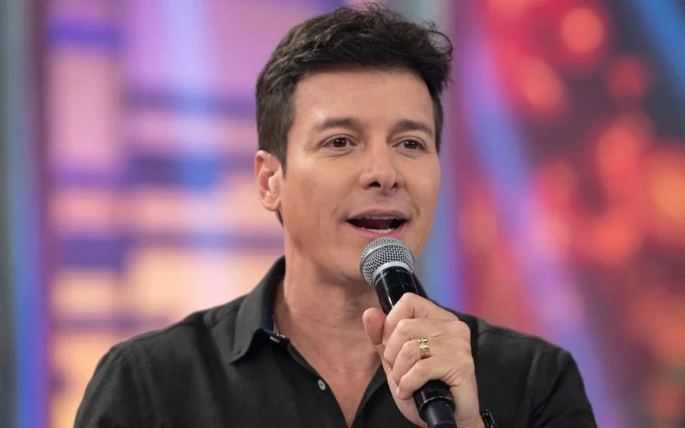 rodrigo faro hora do faro foto record drgz2q4 fixed large