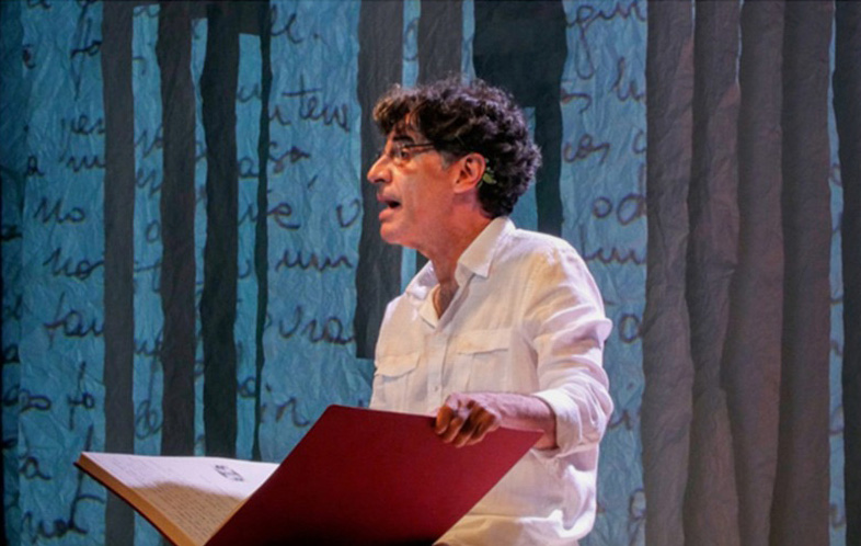 Paulo Betti em Autobiografia Autorizada. Foto de Mauro Khouri