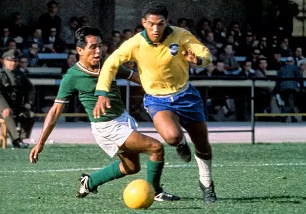 1261386654 garrincha drible