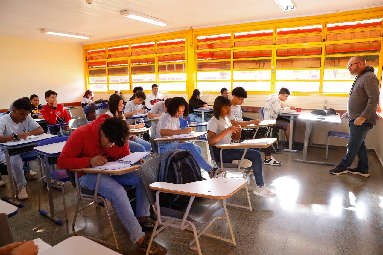 portaria regula distribuição de profissionais da educação na rede pública do df