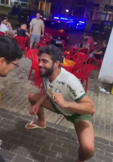 O cantor mostrou todo o seu talento ao som do hit “Quebradeira”, do cantor Léo Santana.