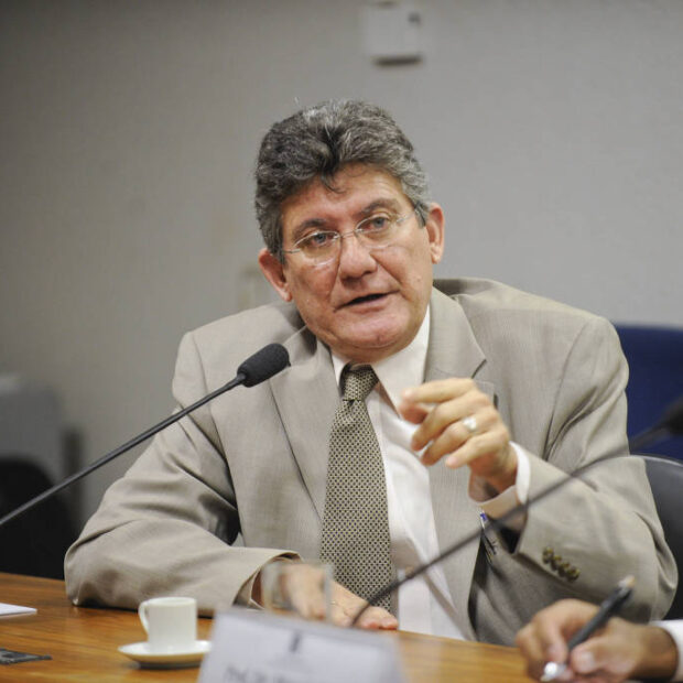 professor senado