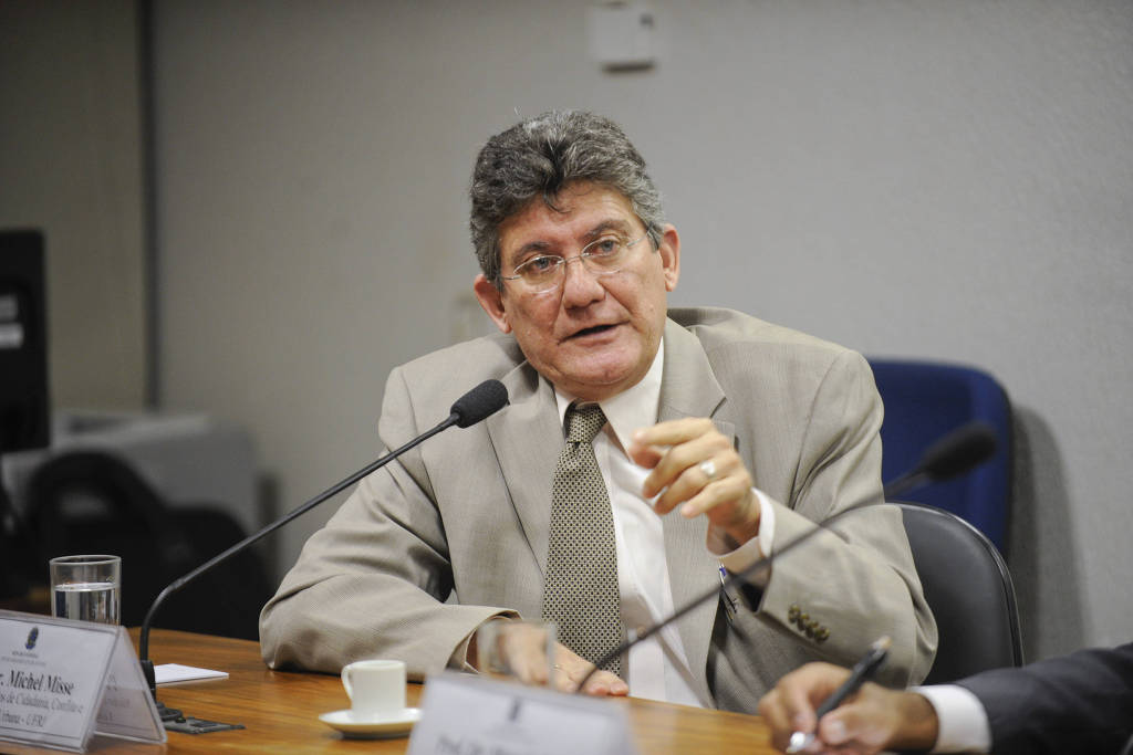 professor senado
