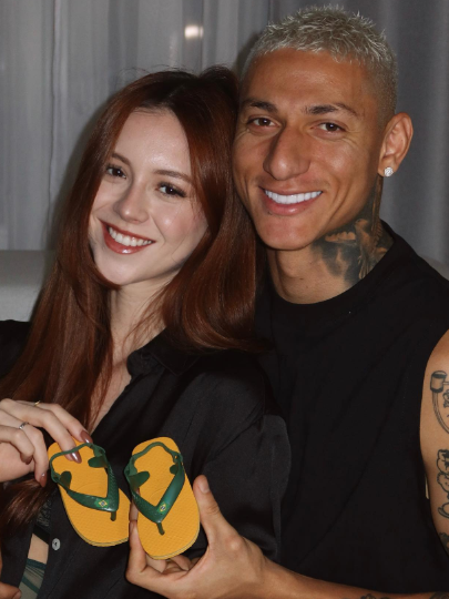 O atacante do Tottenham e Amanda Araújo anunciam gravidez com cliques fofíssimos; Neymar e outros craques celebram uma novidade!