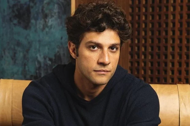 O hacker não poupará esforços para destruir Rudá e Viola, enquanto Luma surge como a única capaz de enfrentá-lo em uma trama repleta de reviravoltas.